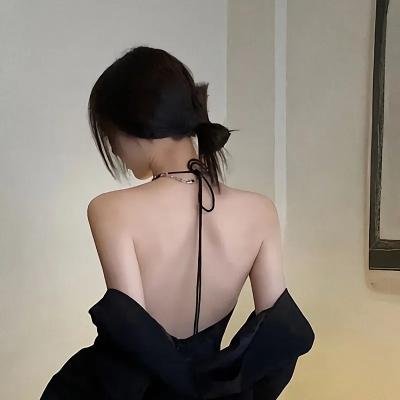 明黄禁色封面